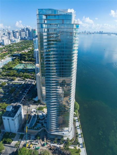 Condo located in Miami, FL showcasing its design and architecture (Image 10). Condo located in Miami, FL showcasing its design and architecture (Image 10).