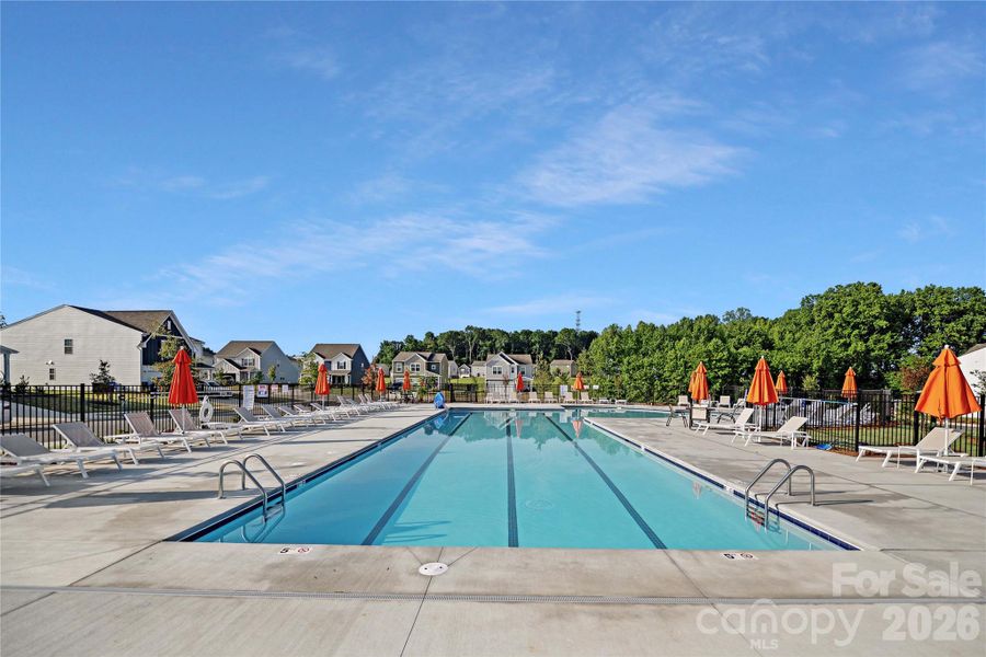 Community amenities in Sullivan Farm, Statesville (Image 8).