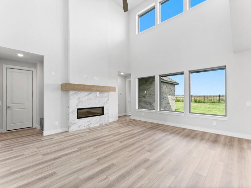 Spacious, unfurnished interior of a new home in The Grand Prairie 60’s, Hockley (Image 17).