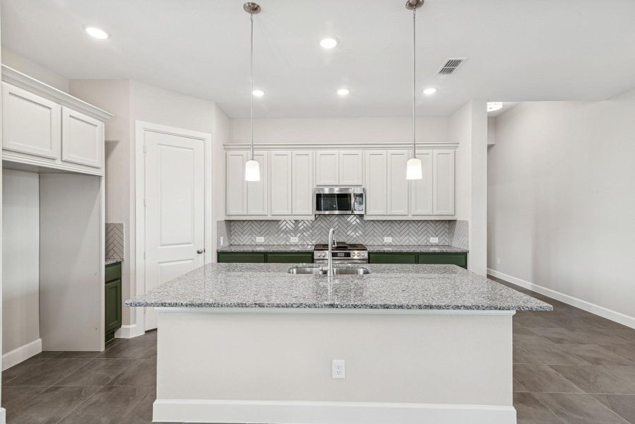 Furnished interior view inside a new home in ARTAVIA 45' Homesites, Conroe (Image 4). Furnished interior view inside a new home in ARTAVIA 45' Homesites, Conroe (Image 4).