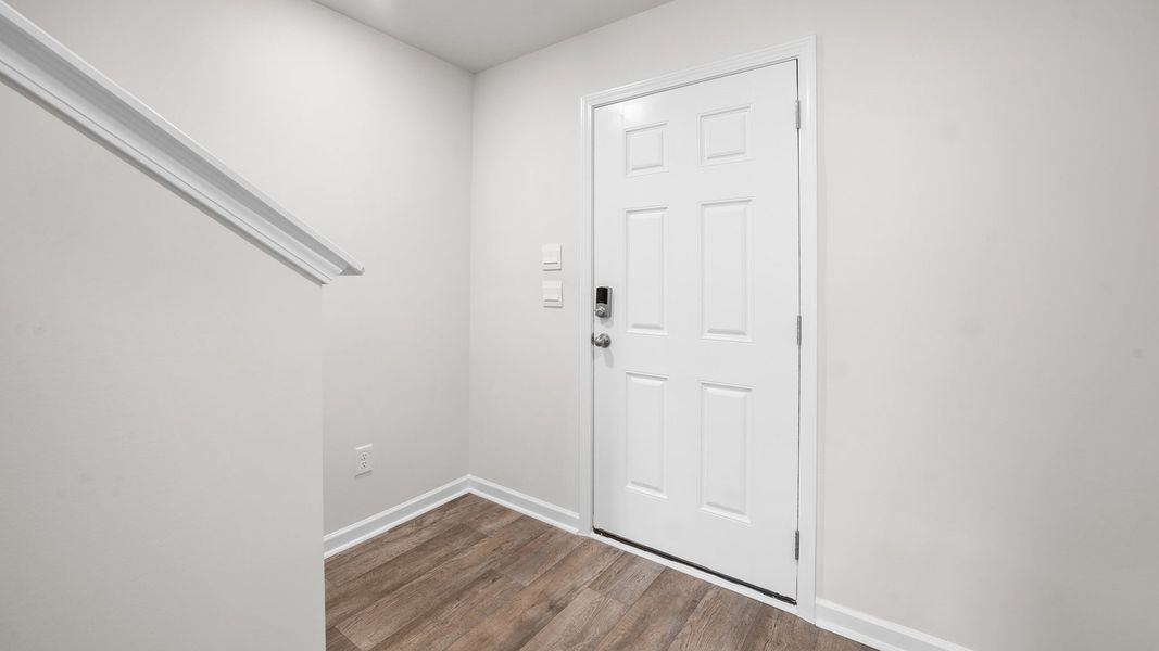 Spacious, unfurnished interior of a new home in Carter Ridge, Greenville (Image 13).