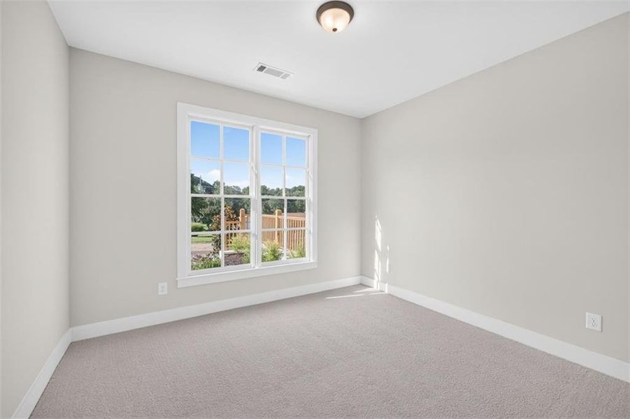Spacious, unfurnished interior of a new home in , Gainesville (Image 24).