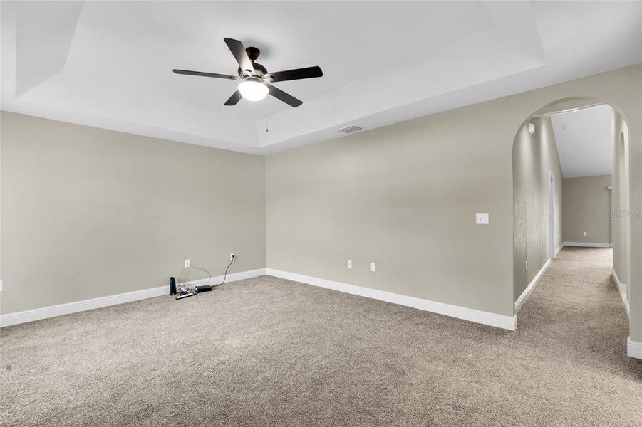 Spacious, unfurnished interior of a new home in , Ocala (Image 21).