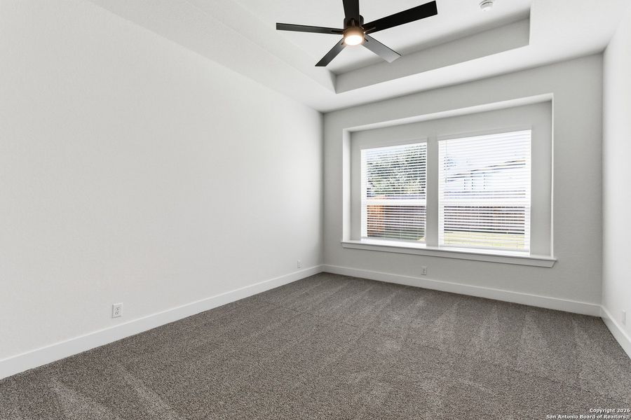 Spacious, unfurnished interior of a new home in Buffalo Crossing, Cibolo (Image 33).