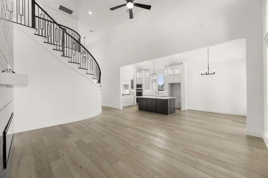 09. 4717 Allende - Family (3)