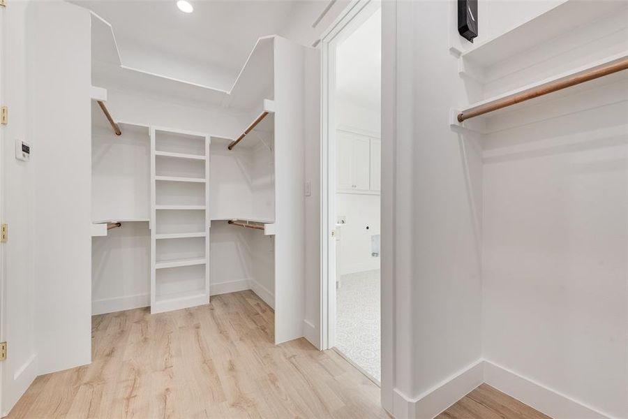 Spacious, unfurnished interior of a new home in , Rockwall (Image 20).