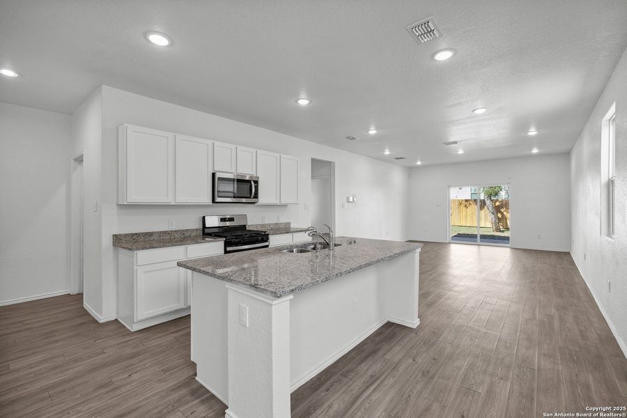 Furnished interior view inside a new home in Blue Ridge Ranch, San Antonio (Image 7).