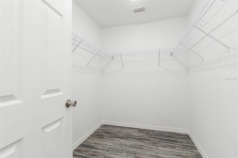 Spacious, unfurnished interior of a new home in , Winter Haven (Image 13).