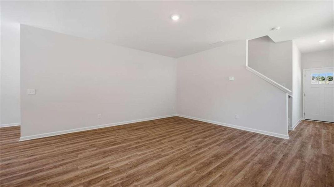 Spacious, unfurnished interior of a new home in Shoal Creek, Hampton (Image 27).