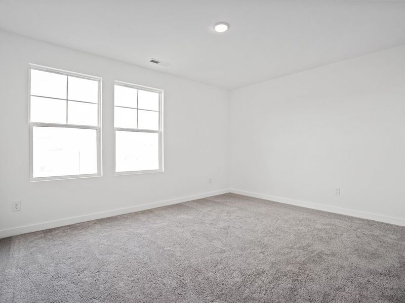 Spacious, unfurnished interior of a new home in Calista Farms, White House (Image 26).