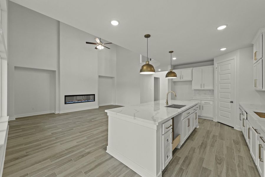 Representative image. Features, specifications, selections and colors may vary.