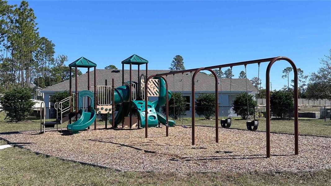 Community amenities in Waterford, Brooksville (Image 26).