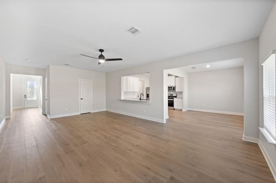Spacious, unfurnished interior of a new home in Princeton Heights, Princeton (Image 7).