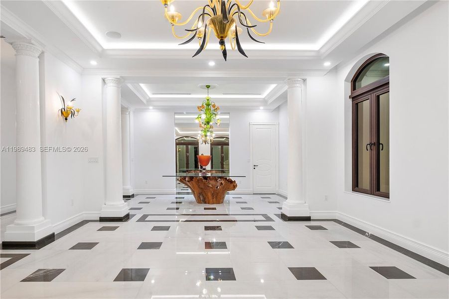 Community amenities in , Surfside (Image 50).