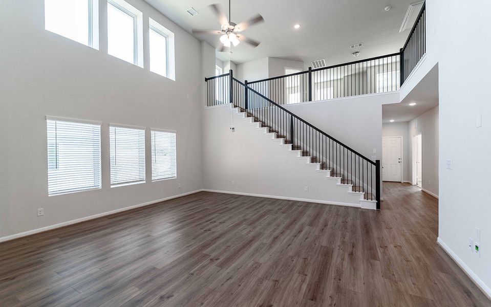 Spacious, unfurnished interior of a new home in Grande Estates, Bertram (Image 12).