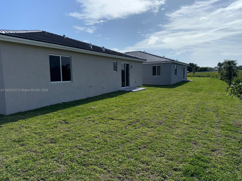 Exterior details and patio area of a home in , Homestead (Image 3).