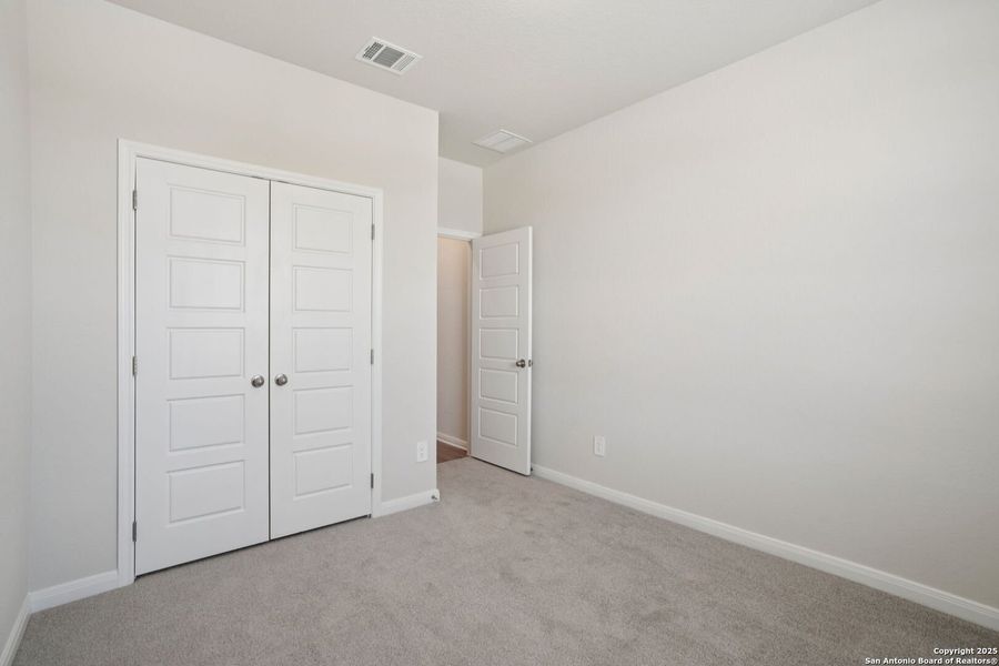 Spacious, unfurnished interior of a new home in Catalina, Converse (Image 15).