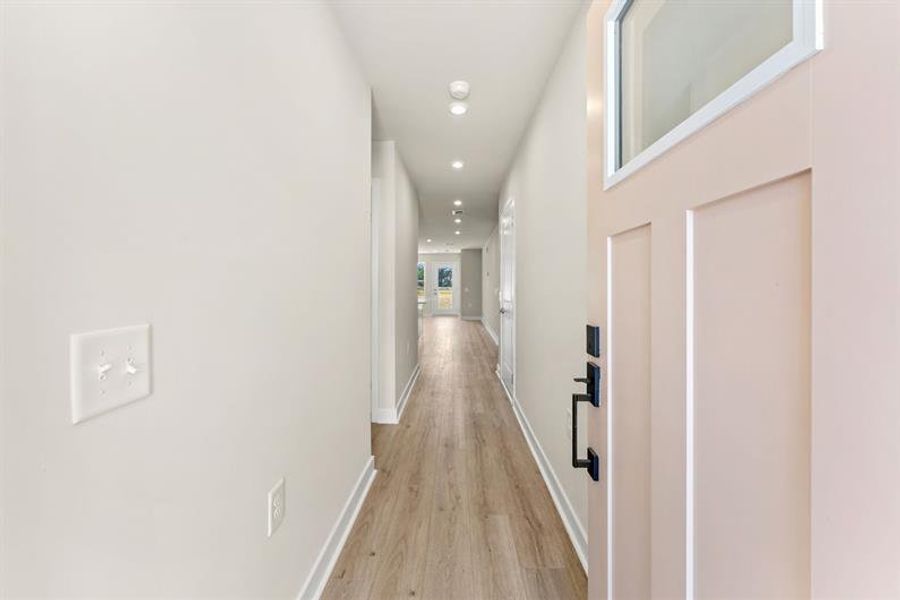 Spacious, unfurnished interior of a new home in Stoneridge, Myrtle Beach (Image 12). Spacious, unfurnished interior of a new home in Stoneridge, Myrtle Beach (Image 12).