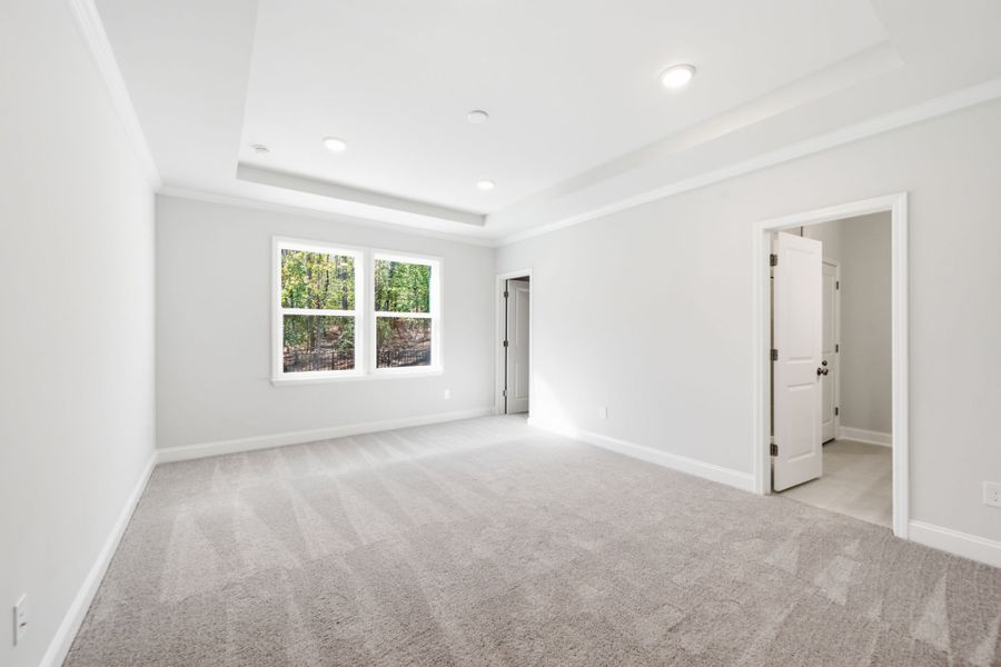 Spacious, unfurnished interior of a new home in Carriage Estates, Lexington (Image 19).