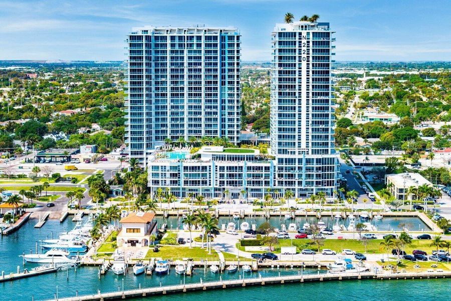 040-220LakeShoreDrive-1415-LakePark-FL-3