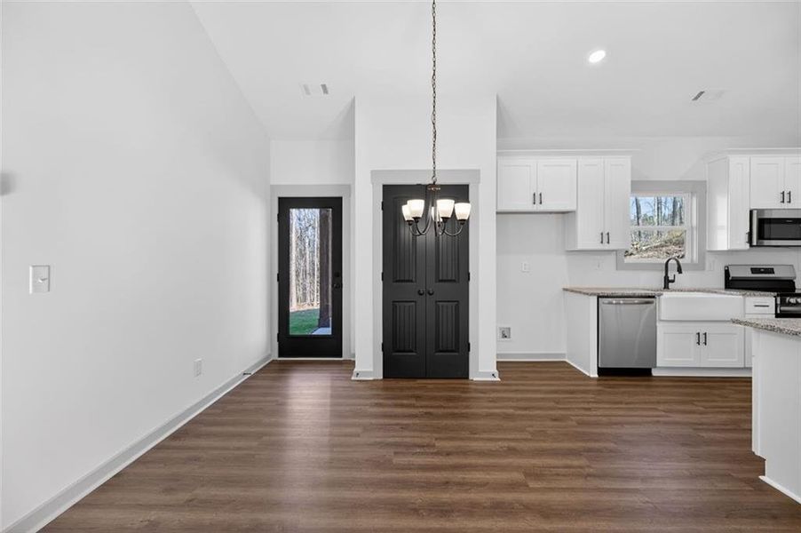 Spacious, unfurnished interior of a new home in , Dallas (Image 14).
