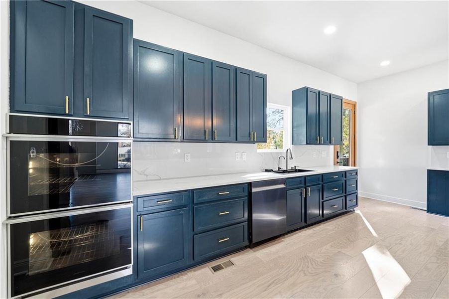 Furnished interior view inside a new home in , Gainesville (Image 14).
