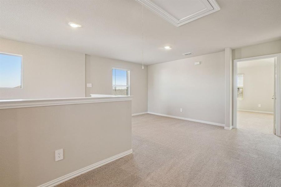 Spacious, unfurnished interior of a new home in Eastridge - Spring Series, McKinney (Image 21).