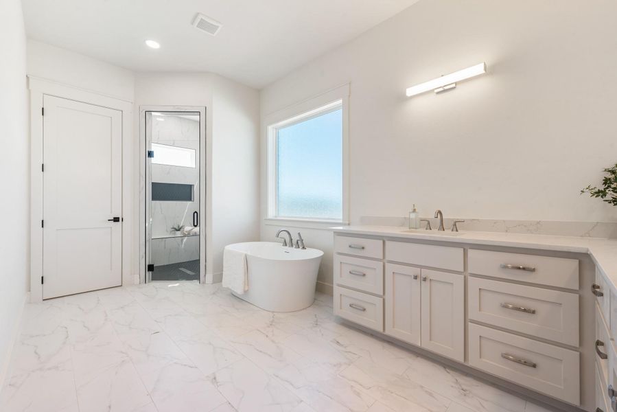 Furnished interior view inside a new home in , Bryan (Image 14).