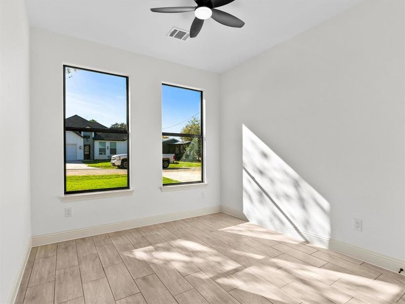 Spacious, unfurnished interior of a new home in , Granbury (Image 18).