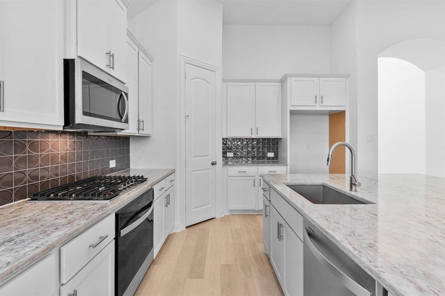 DAL_Trinity Falls_Lamar_204 Bay Laurel Road (9)