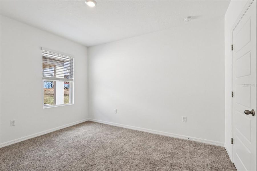 Spacious, unfurnished interior of a new home in Hamilton Bluff, Haines City (Image 26).