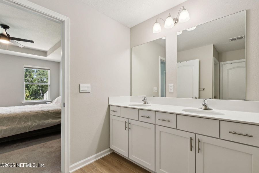 Furnished interior view inside a new home in River Glen, Yulee (Image 27). Furnished interior view inside a new home in River Glen, Yulee (Image 27).