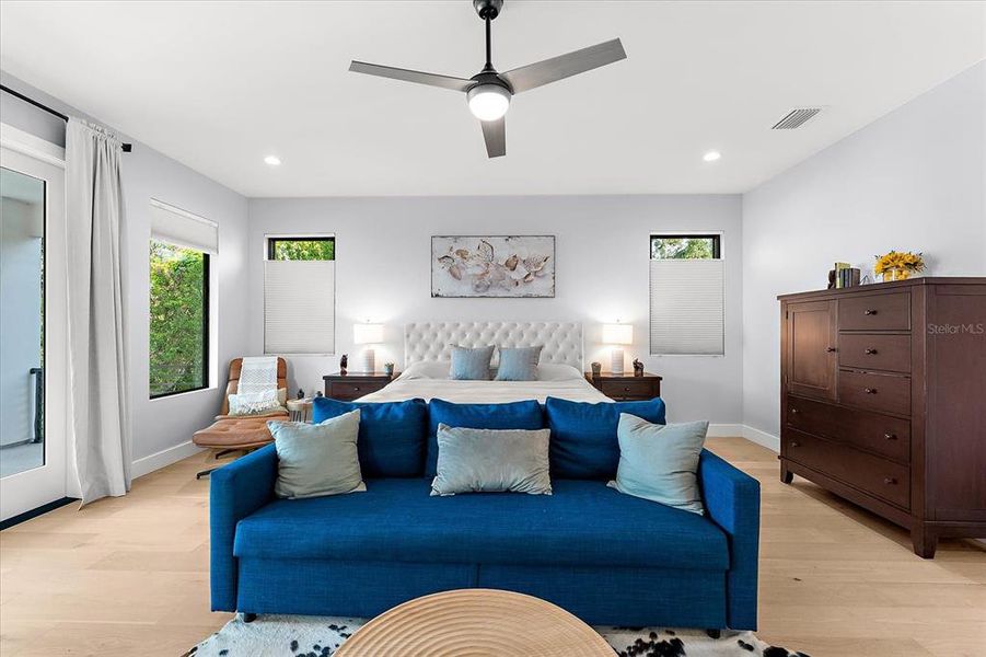 Furnished interior view inside a new home in , Tampa (Image 67).