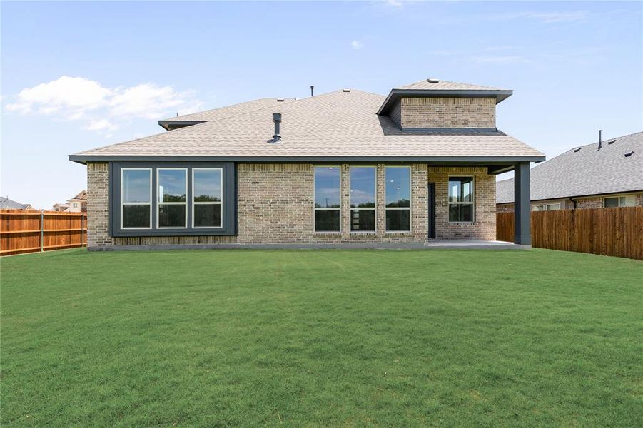 Exterior details and patio area of a home in Sable Creek, Sanger (Image 21). Exterior details and patio area of a home in Sable Creek, Sanger (Image 21).