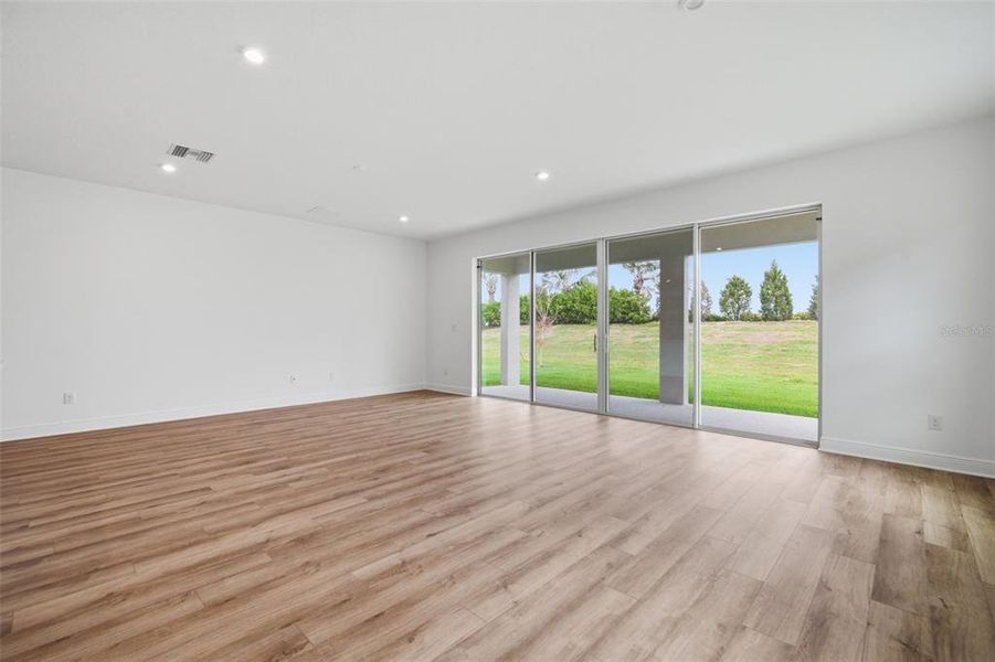 Spacious, unfurnished interior of a new home in North River Ranch, Parrish (Image 19).