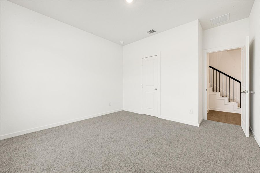 Spacious, unfurnished interior of a new home in Tamarron, Fulshear (Image 14).