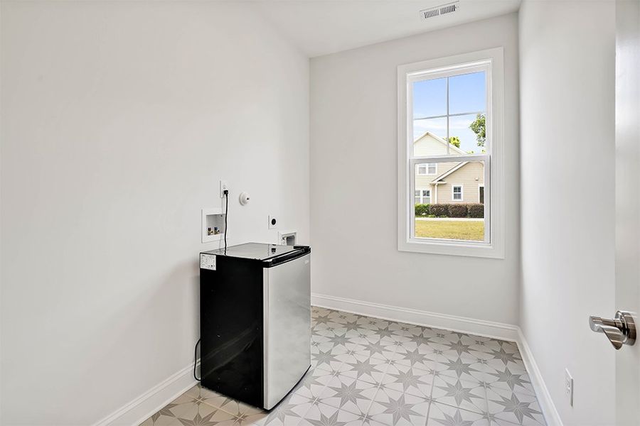 Charleston Harbor, Laundry