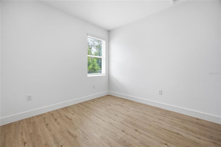 Spacious, unfurnished interior of a new home in , Ocala (Image 15).