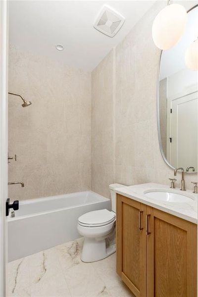 Furnished interior view inside a new home in , Chattahoochee Hills (Image 1).