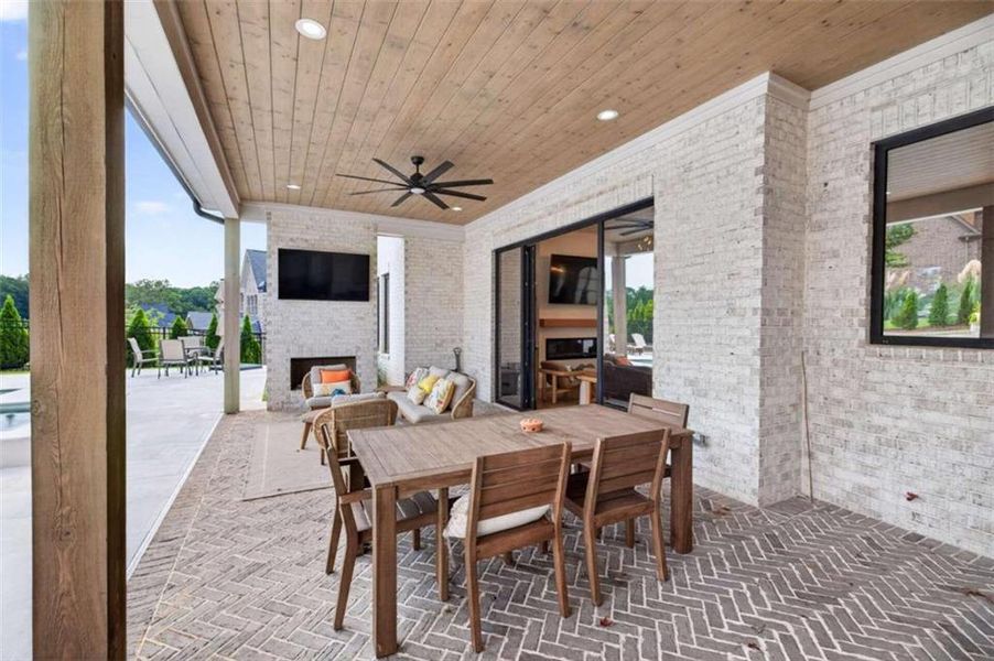 Exterior details and patio area of a home in , Hoschton (Image 4).