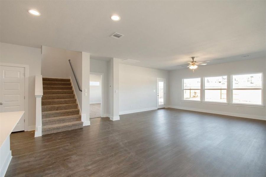 Representative unfurnished interior of a home built from the Savannah by Pacesetter Homes in Orchard Ridge, Liberty Hill (Image 29). Representative unfurnished interior of a home built from the Savannah by Pacesetter Homes in Orchard Ridge, Liberty Hill (Image 29).
