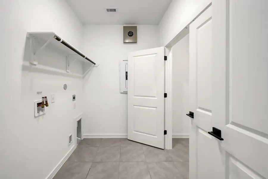 Spacious, unfurnished interior of a new home in Aspire at The Reserve at Huntsville, Huntsville (Image 20). Spacious, unfurnished interior of a new home in Aspire at The Reserve at Huntsville, Huntsville (Image 20).