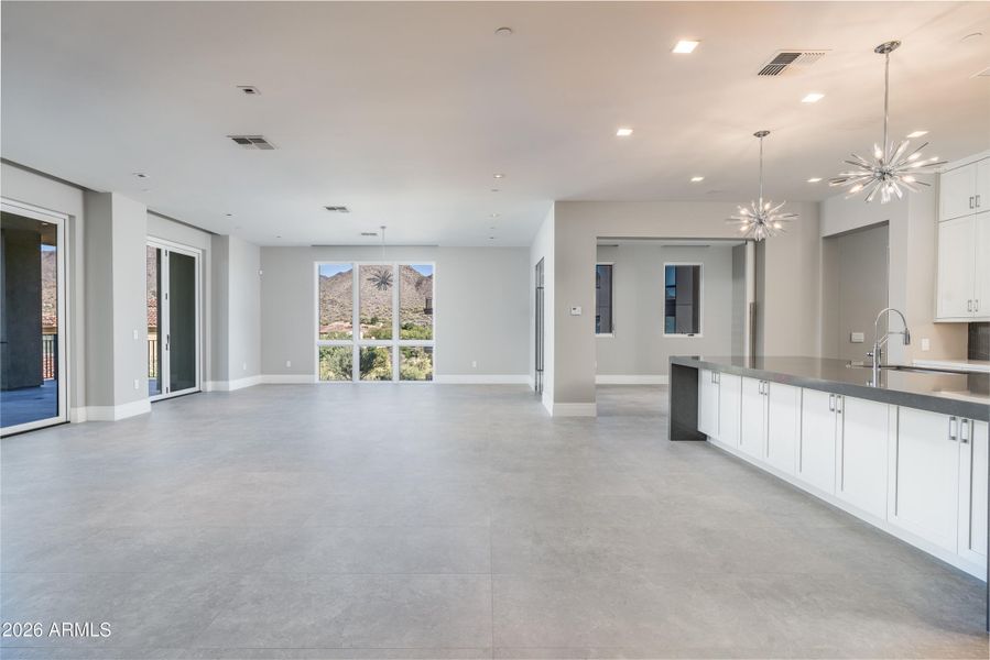 18720 N 101st St #3008