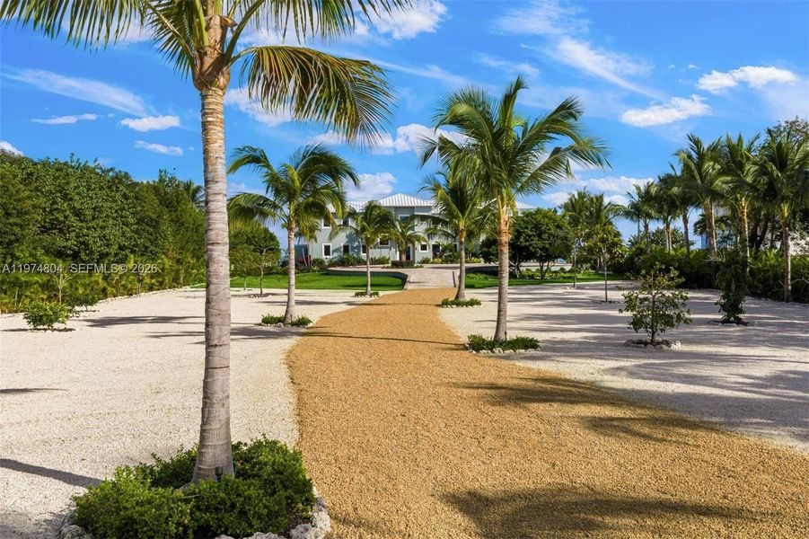Natural landscape and outdoor views near in Tavernier (Image 44). Natural landscape and outdoor views near in Tavernier (Image 44).