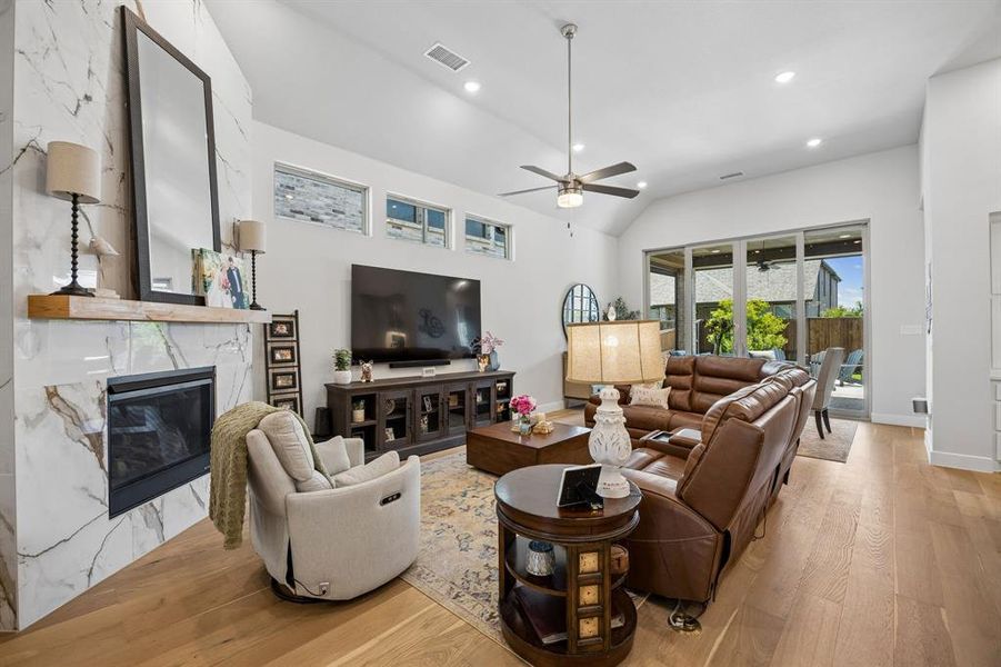 Furnished interior view inside a new home in Sandbrock Ranch, Aubrey (Image 17).