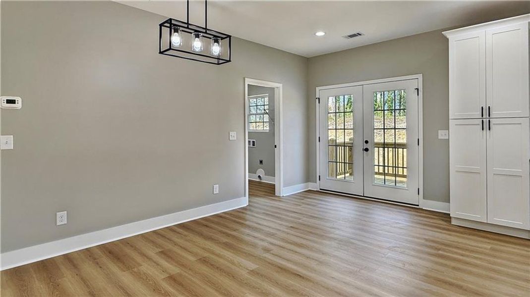 Spacious, unfurnished interior of a new home in , Calhoun (Image 27).