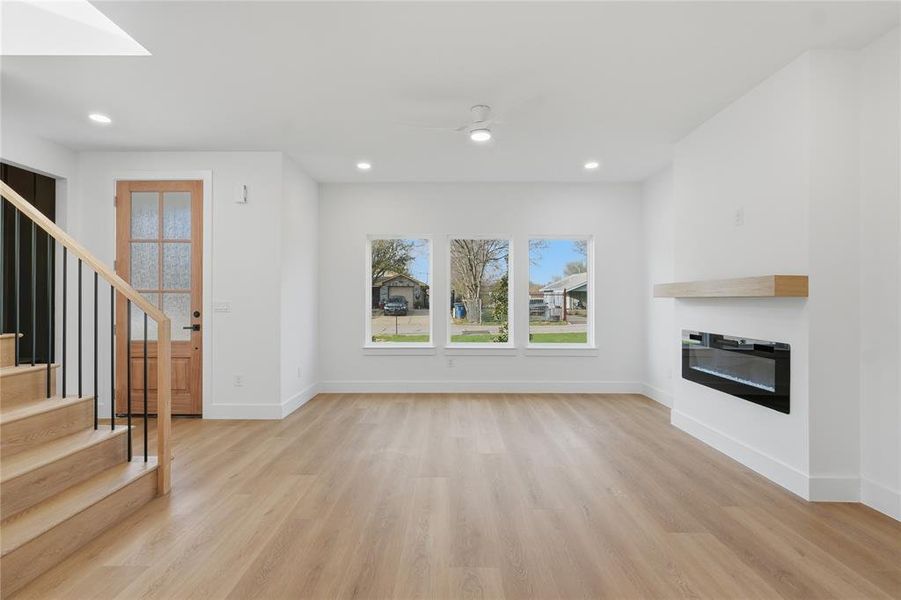 Spacious, unfurnished interior of a new home in , Dallas (Image 11). Spacious, unfurnished interior of a new home in , Dallas (Image 11).
