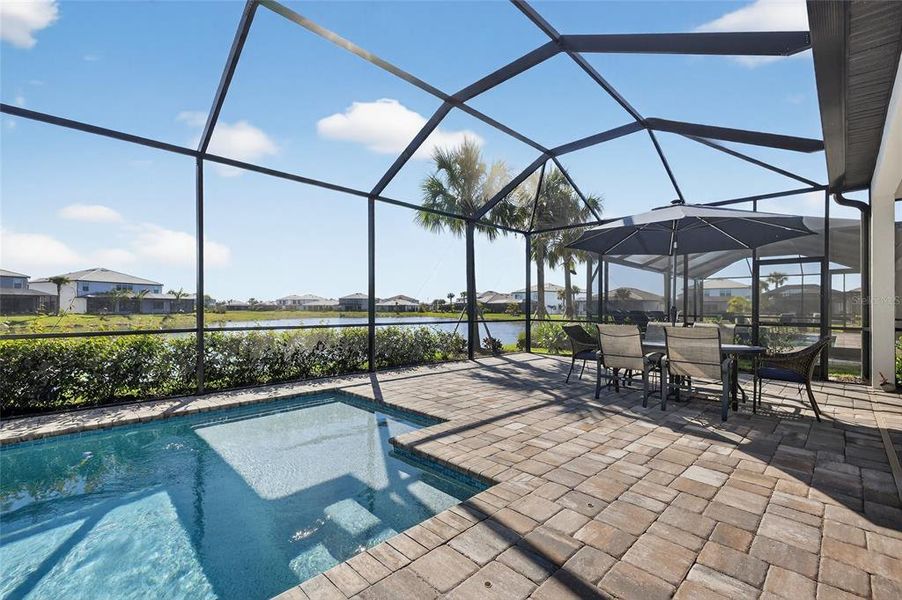 Exterior details and patio area of a home in , Lakewood Ranch (Image 20).