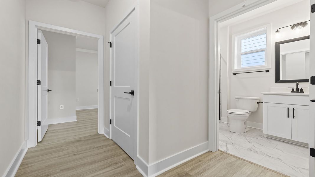 Spacious, unfurnished interior of a new home in Adams Glen, Mauldin (Image 13).