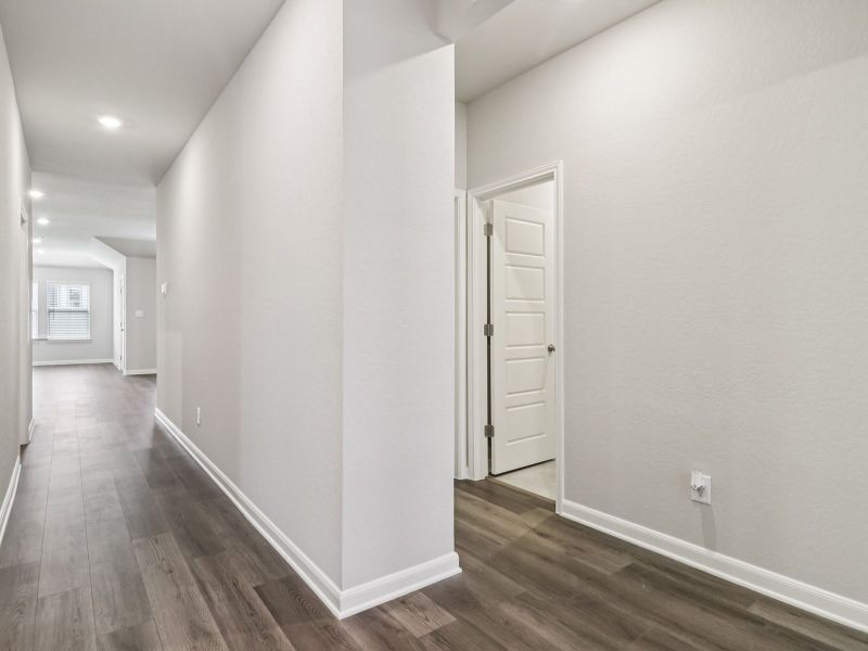 Spacious, unfurnished interior of a new home in Kallison Ranch, San Antonio (Image 24).